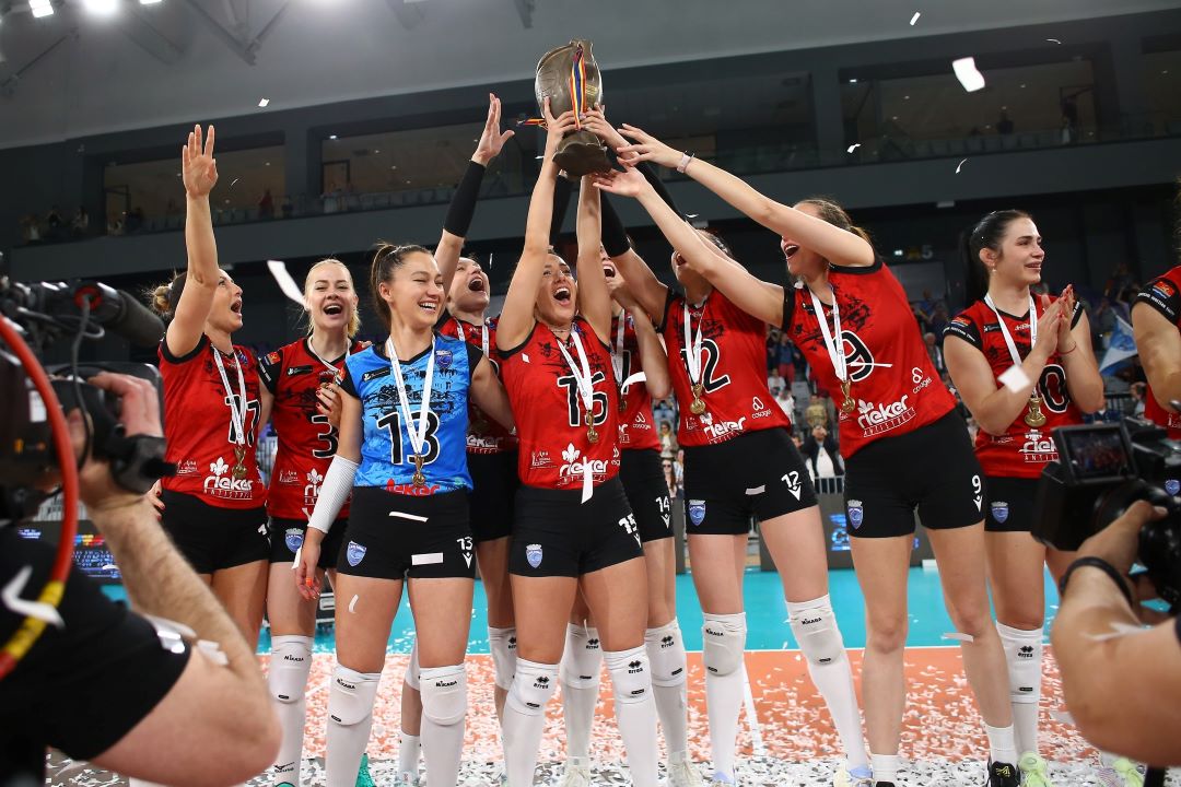 CSM Lugoj a cucerit Cupa României la volei feminin după ce a învins cu