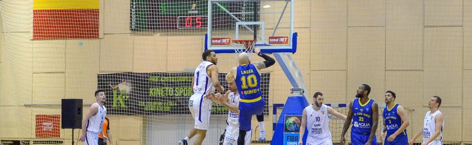 Victorie zdrobitoare a Sibiului, 98-81, conturată în ultimul sfert