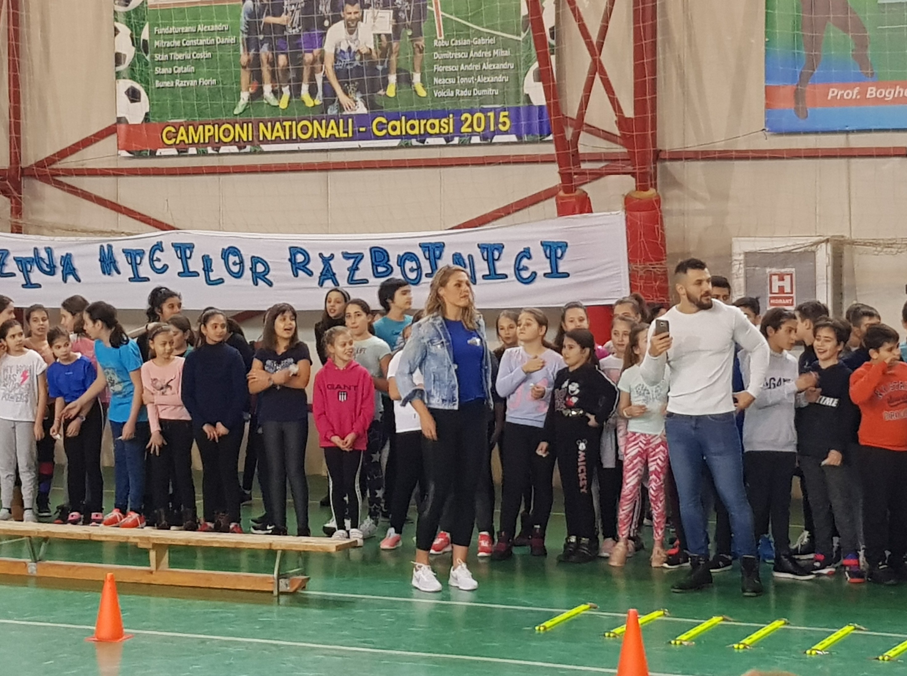 Mini-Exatlon pentru sute de copii la Școala nr. 4 din Pitești