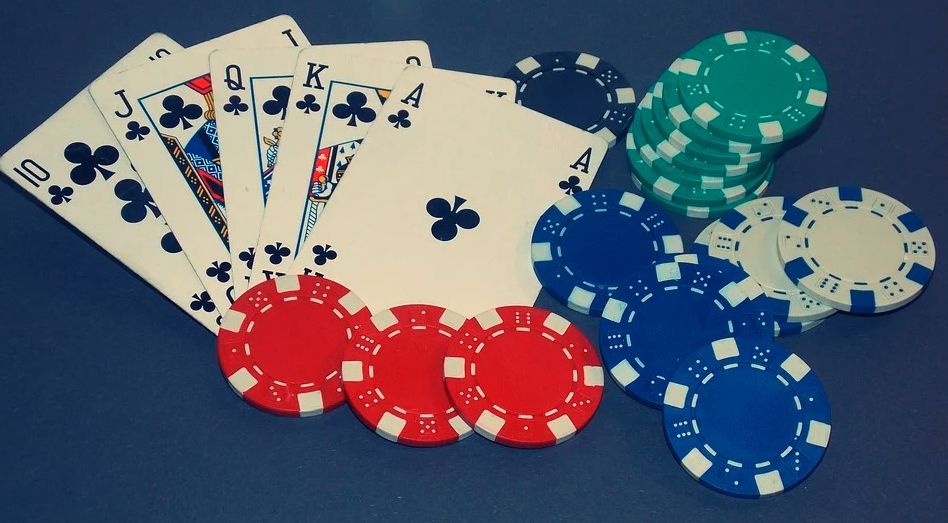 Cine sunt cei mai importanți jucători de poker pe care trebuie să îi urmărești?
