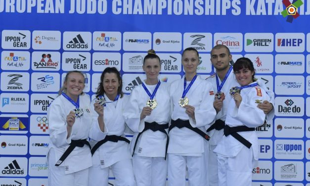 Alina Zaharia şi Alina Cheru au cucerit un titlu continental la Judo Kata