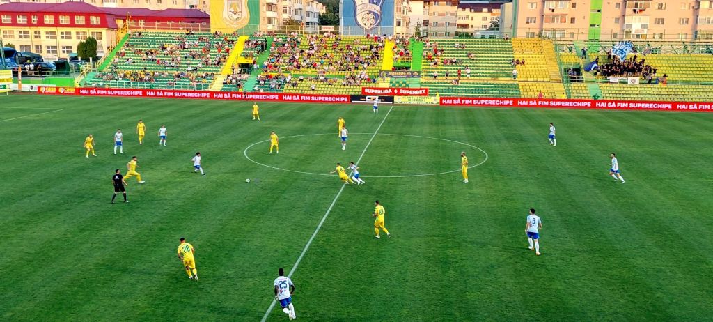 CS Mioveni pierde al doilea meci consecutiv în Superligă, 0-2 cu Farul Constanța