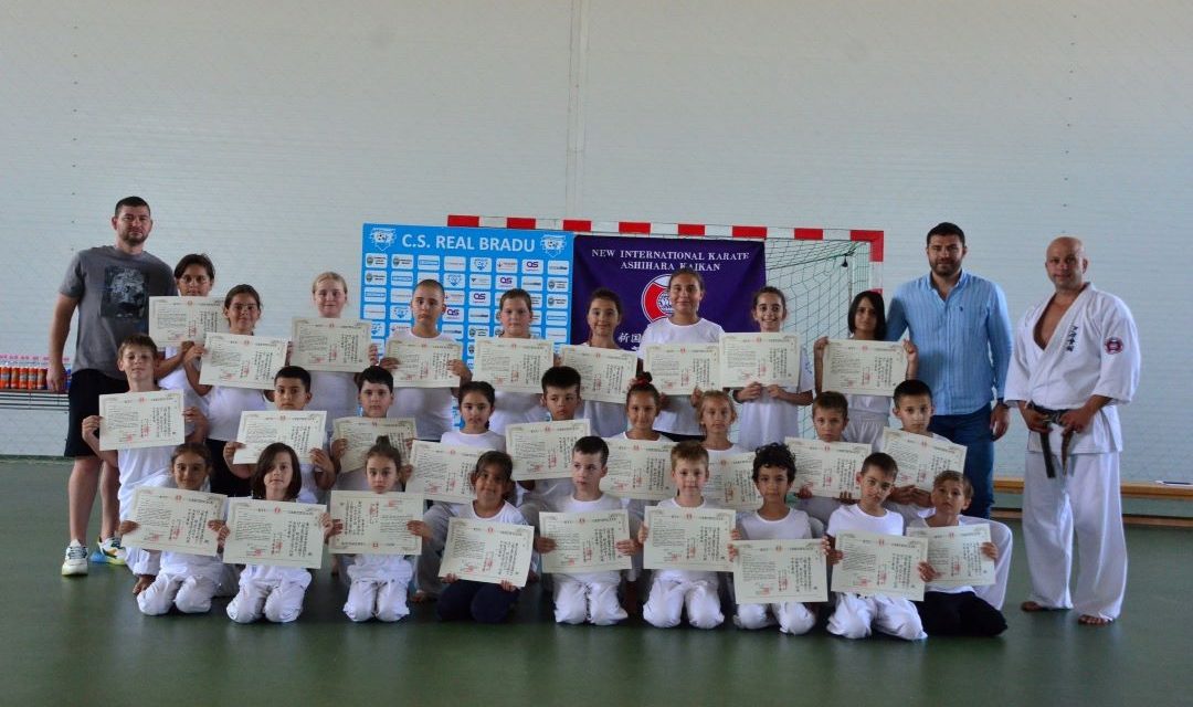 Sportivii secţiei de karate de la Real Bradu au avut examen de grad