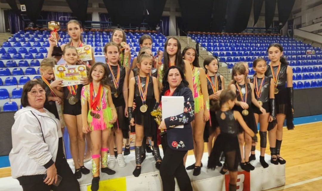 Sportivele de la CS Real Bradu/Gymnastic Star s-au evidenţiat şi la Trofeul Balcanic Femi Sport