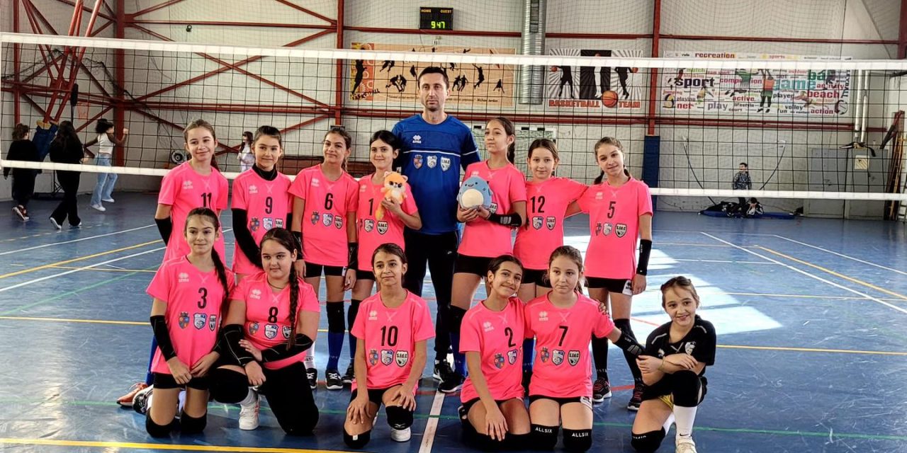 Mioveniul găzduieşte un turneu din campionatul naţional de minivolei