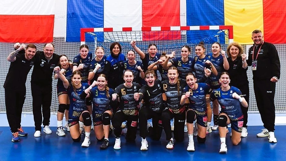 Naționala de handbal feminin junioare se pregăteste la Mioveni pentru Jocurile Mediteraneene