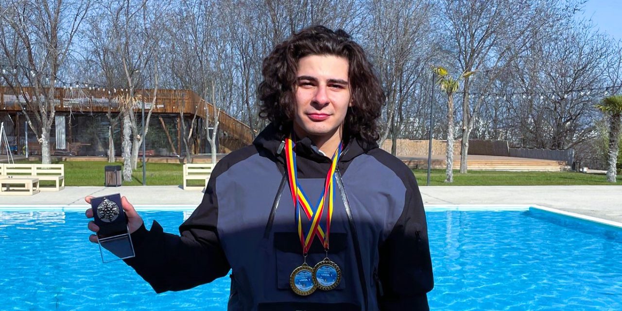 Înotătorul Adrian Nae a realizat două recorduri mondiale la prima ediţie a campionatului național în ape înghețate